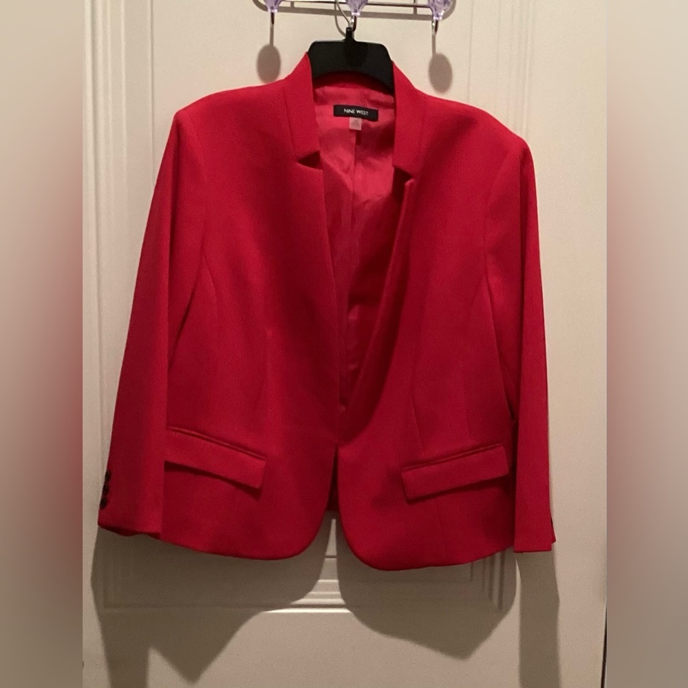 Nine West , Red ,14W